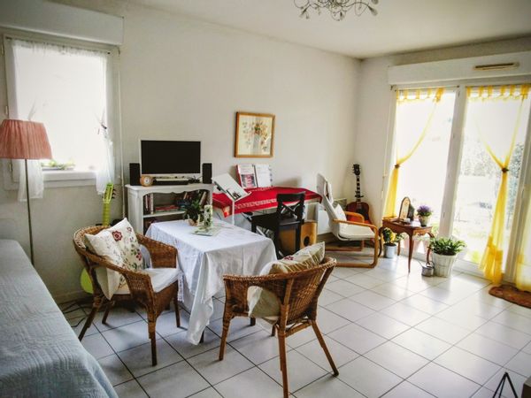 Flat in a Basque spa town between the Pyrenees and the coast