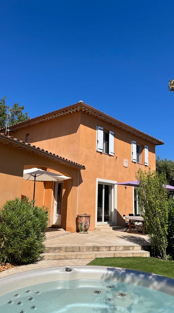 Havre de paix en Provence : maison avec jardin, jacuzzi & sans vis-à-vis