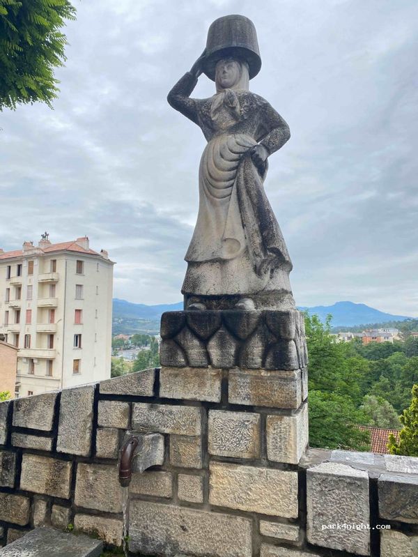 CORTE CORSICA Appartement au centre du village au pied des randonnées et à deux pas de la rivière