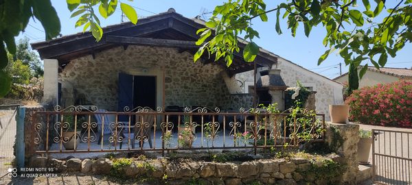 La maison de Maria, celle de mon arrière gd-mère dans laquelle nous  avons passé ttes nos vacances.