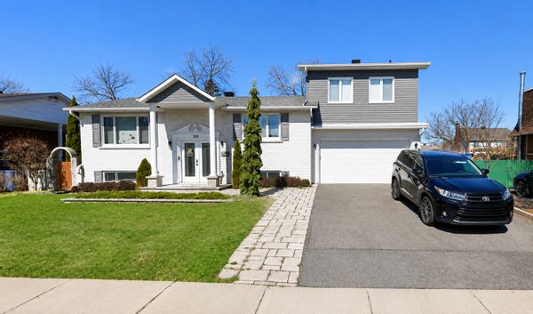 Oasis familiale avec piscine près de Montréal