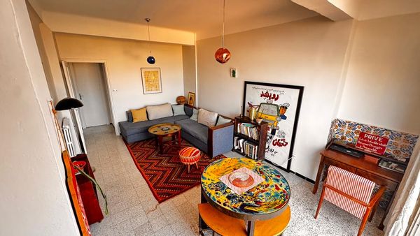 La maison de Safia  Une chambre et un salon avec une vue magnifique sur la mer et le Lycée Descartes