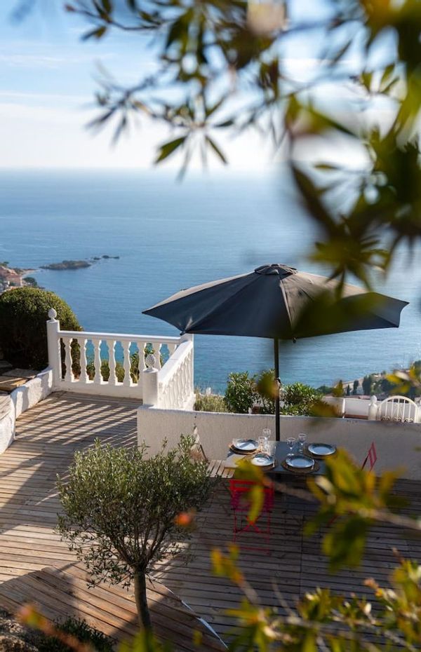 la casita con la vista! vue magnifique sur la baie de roses