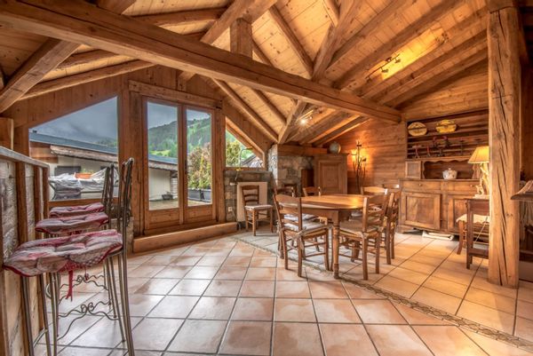 Maison mitoyenne au cœur du village du praz, commune de courchevel