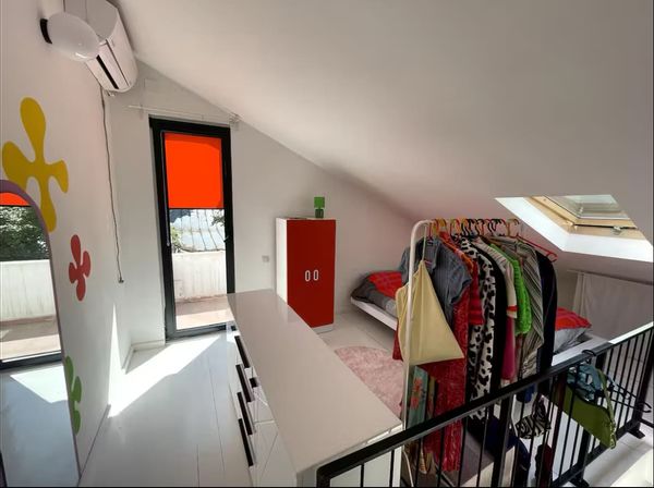 Appartement chaleureux avec terrasse ensoleillée – Cœur de Tbilisi
