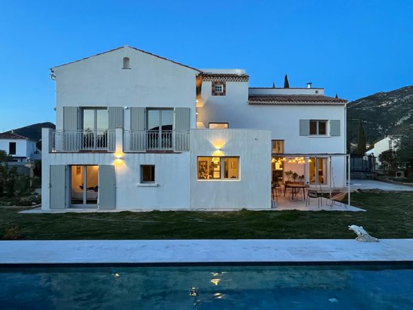 Villa avec piscine non sécurisée/terrain de pétanque  dans le massif de la Sainte-Baume