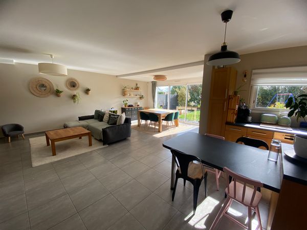 Maison de famille spacieuse à Bruz : Entre Rennes, Saint-Malo et le Golfe du Morbihan