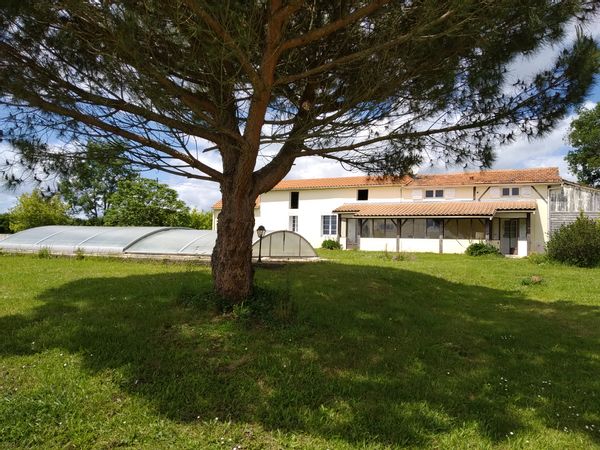 Maison de campagne à deux pas de la ville