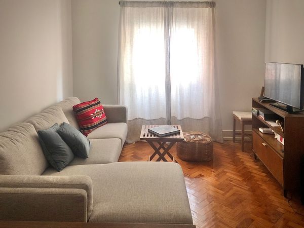 Bel appartement de 2 chambres avec vue sur la rivière dans un quartier résidentiele