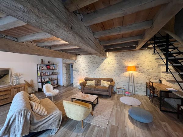 Grand maison de campagne rénovée à 5 min du Puy du Fou