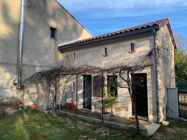Petit gîte indépendant avec terrasse, vue imprenable sur les Trois Becs