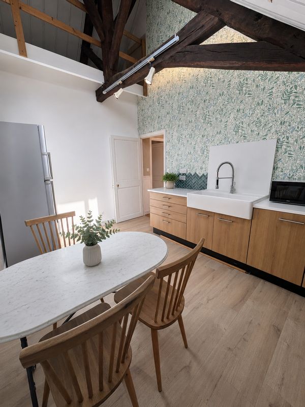 Nous vous proposons de vous accueillir dans le dernier étage de notre maison !