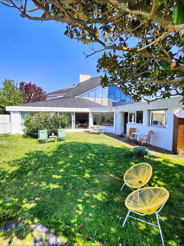 La maison de Marion & Ewen Villa familiale 6 pers. plein bourg  et à 2 minutes à pied de la plage