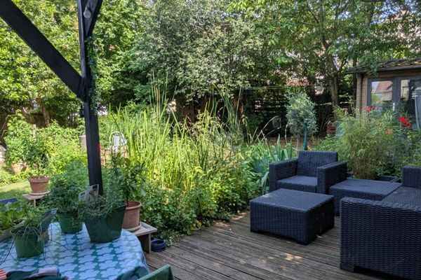 Maison zen à Annecy : un havre de paix avec jardin, mare, pétanque... et lac à 10’ !
