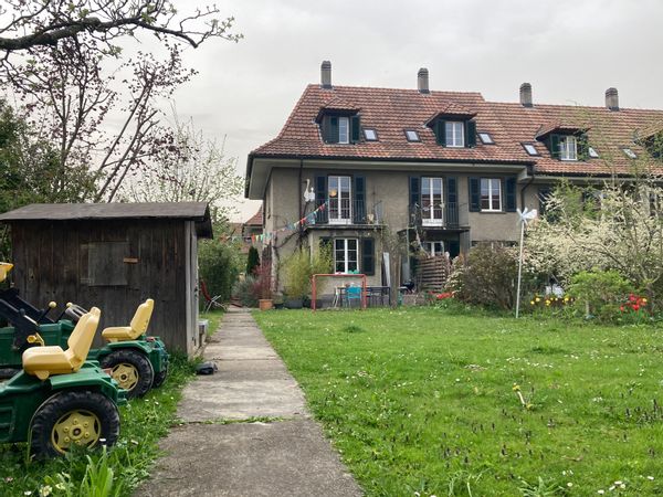 Une petite maisonnette avec un grand jardin au cœur de Berne.