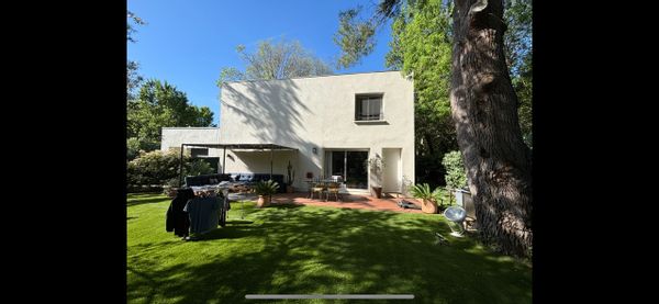 Maison avec jardin et piscine dans un quartier calme et résidentiel de Marseille dans le 12eme