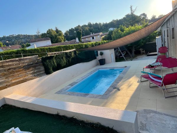Villa tout confort, avec piscine à 25 minutes de la mer, entra Marseille et Aix en Provence