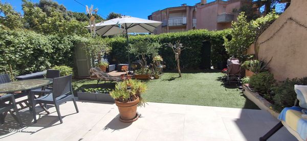 Appartement avec terrasse et jardin à 350 m de la mer