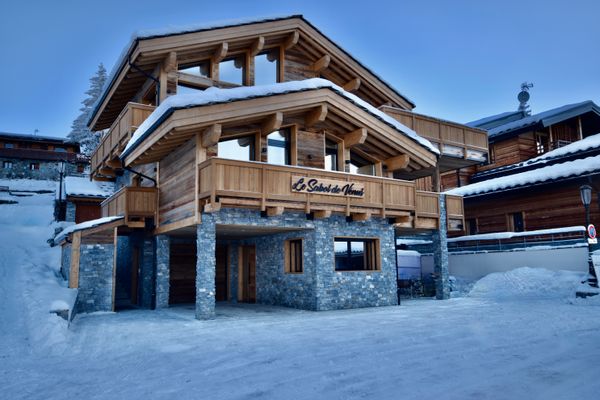 Chalet de luxe avec 5 chambres en-suite pour 10-12 personnes à Courchevel