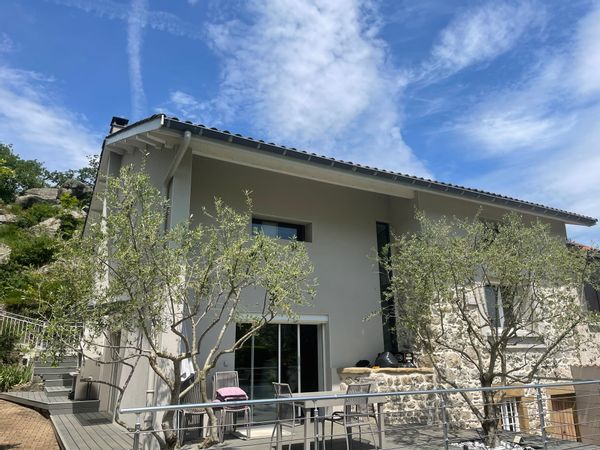 La chambre privée avec dépendance privée