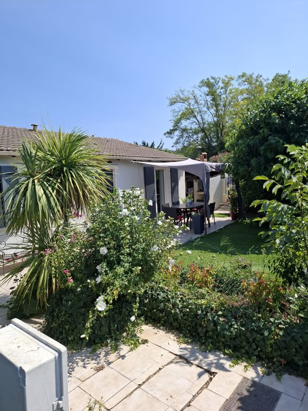 Maison 3 chambre avec piscine a 15min d'Aix en Provence aux portes du Luberon