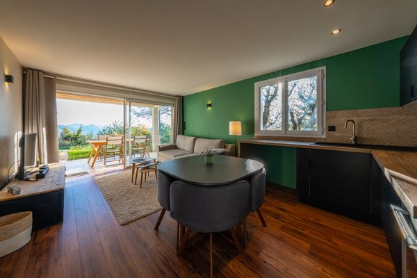 Bienvenue à dans notre bel appartement lumineux et rénové, proche de Gap, entre Lacs & Montagnes :)