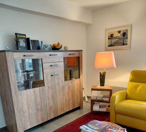 L'appartement de Marie est calme mais dans le cœur de ville,  petit mais très bien situé.