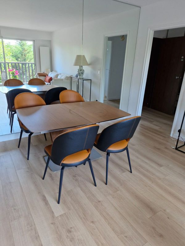 Appartement à 100 mètres de la mer. Environnement verdure et calme.
