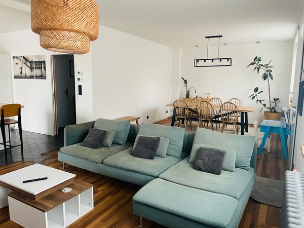 Maison familiale spacieuse à Étel, à deux pas de la mer .