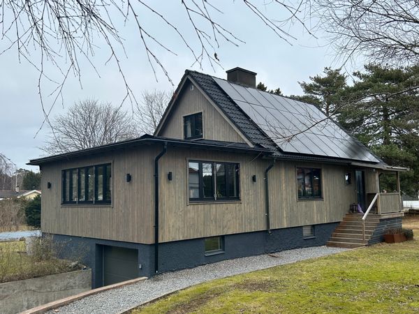 Villa charmante dans l'archipel avec grand jardin, à quelques pas de la plage – un havre de paix.
