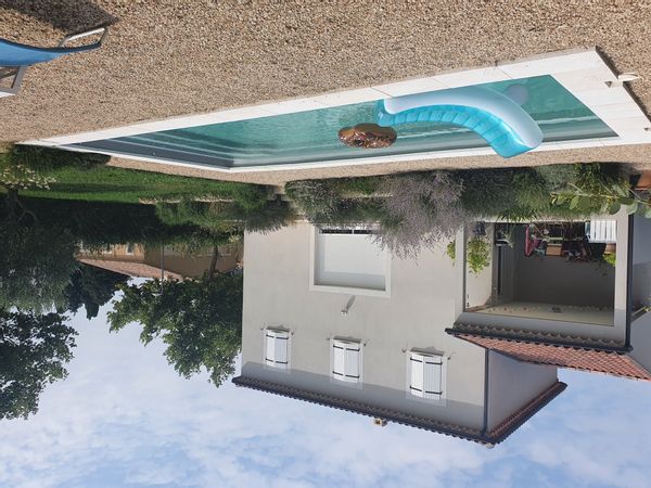Maison avec piscine, en plein cœur de la Provence