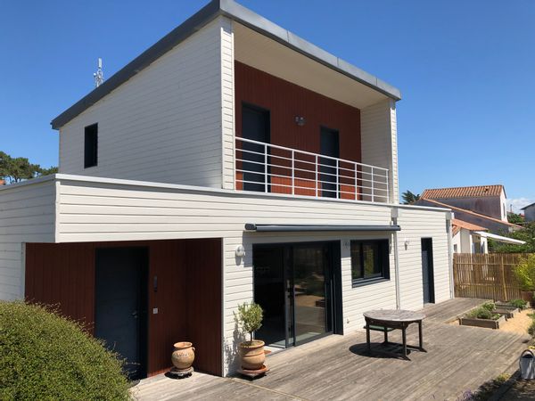 Maison bord de mer 6 Pers plage à 300m centre ville 500m.