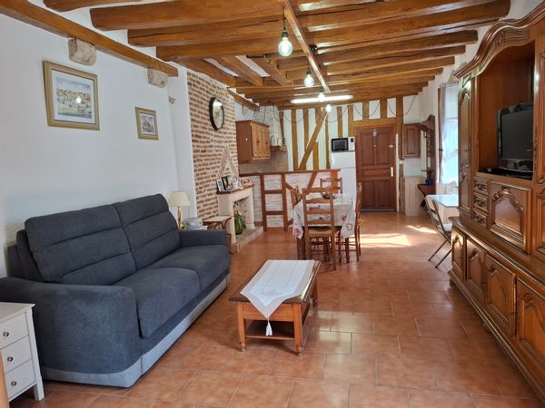 Appartement en centre ville et proche d'un parc en Bord de Loire (150 mètres).  Transports en commun