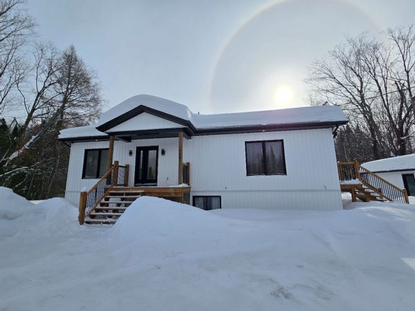 Maison calme dans les bois