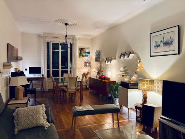 Jolie maison en meulière dans une rue très calme pourtant en centre ville.