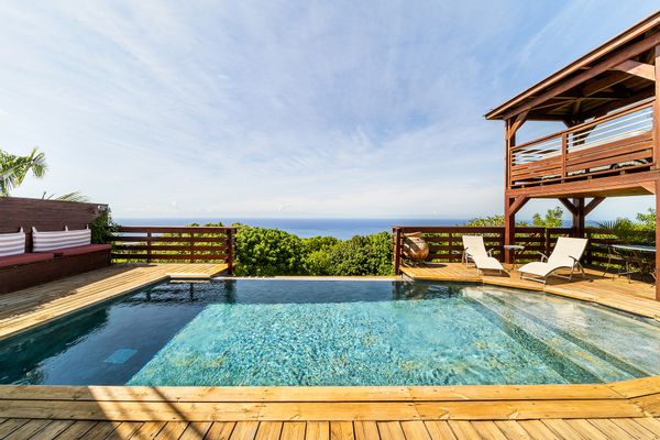 Grande maison vue sur mer à 180 degrés