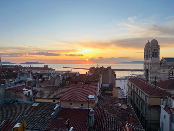 Appartement avec terrasse vue mer Apartment with a terrace and ocean view