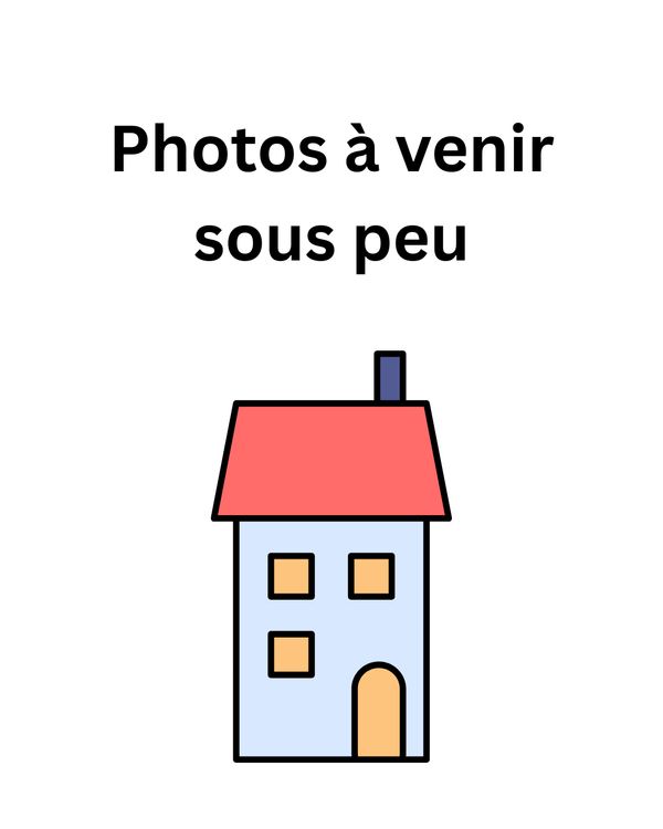 Maison 3 étages, 2 chambres, 1 bureau, 3 salle de bains dans un conjunto à Bogota.