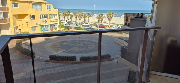 F1 devant la plage
