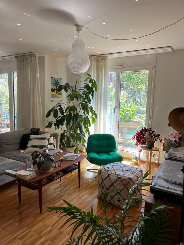 Appartement 2 chambres, grand balcon à 10' à pied de la gare et du centre ville au coeur de Lausanne