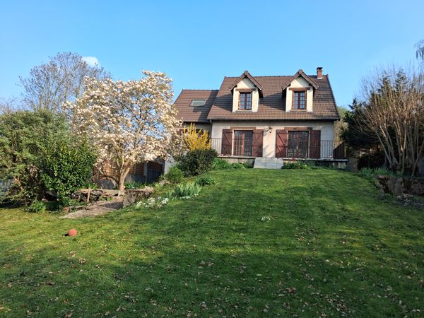 La maison de Camille permet de retrouver calme et verdure après les déambulations parisiennes.