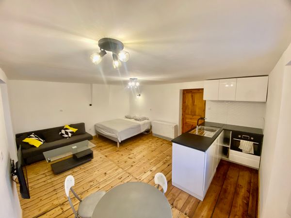 Le Camp de base - Studio cosy dans maison du XVIIe siècle avec jardin et garage à vélo