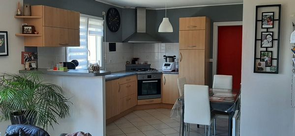 Bienvenue en Bretagne chez Gwenlaouen!!! Maison dans un lotissement calme , à 500m du bourg.