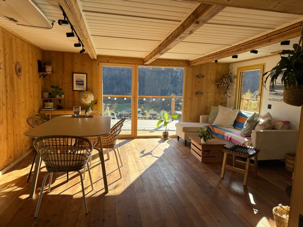 Le Chalet de Basile & Family face nature