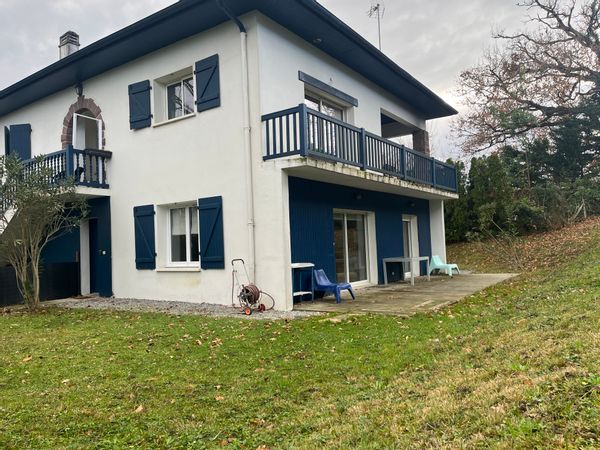 Joli appartement 70m2 (2 chambres) à St jean de luz avec jardin