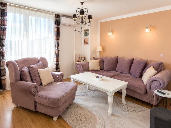 Aunt’s Nest Sarajevo – Un logement lumineux au 18e étage avec vue panoramique