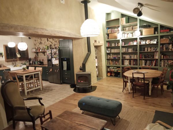 Petite maison au pied de la Roche Ronde