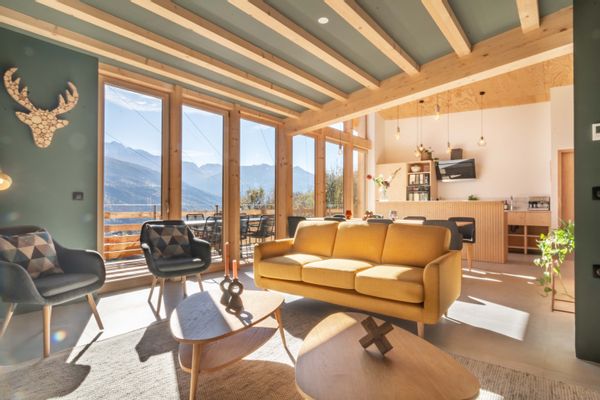 Chalet de montagne contemporain dans le coeur des Alpes pour 8 personnes.