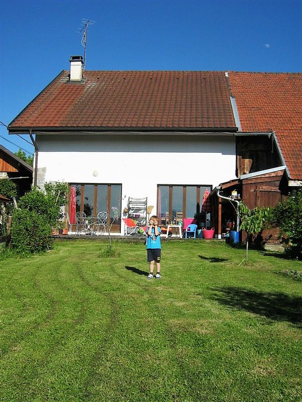 Grande maison de famille en Haute Savoie. Proche d'Annecy et de la Suisse et des stations de ski.