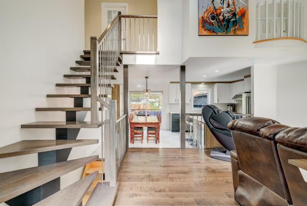 maison en banlieue très tranquille avec beaucoup de services à proximité de Montréal